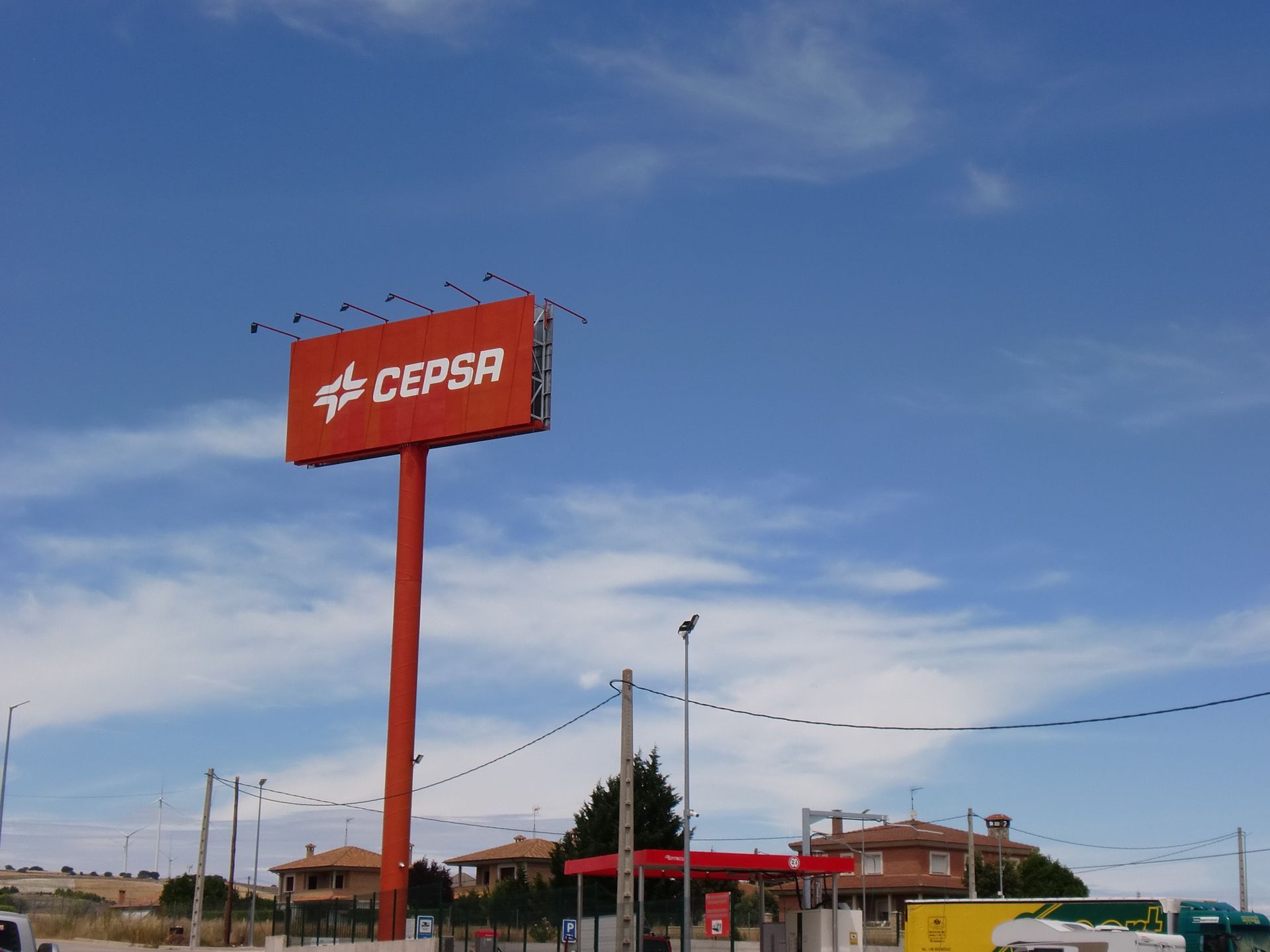 Estación de servicio Cepsa Petrovicma